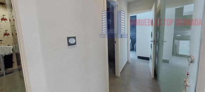 For sale of flat in Granada