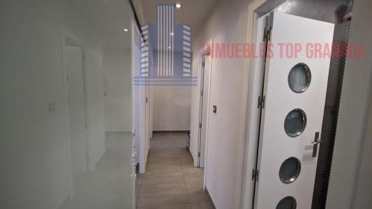 For sale of flat in Granada