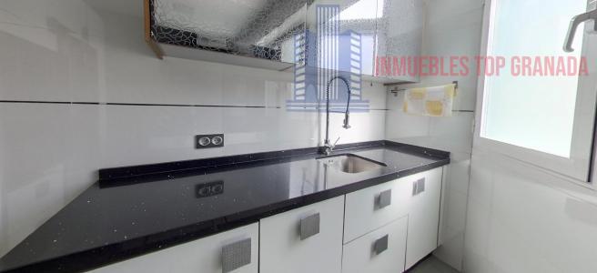 For sale of flat in Granada