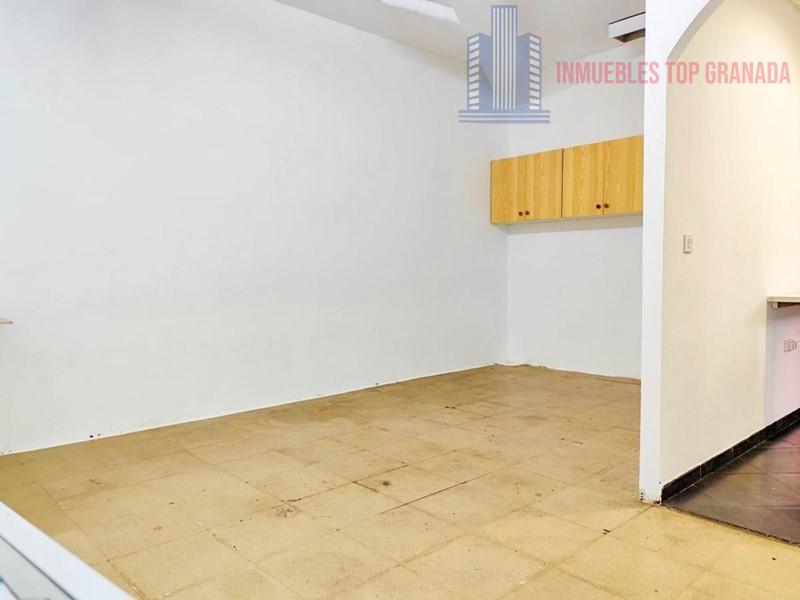 For sale of commercial in Maracena