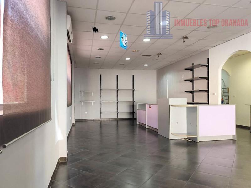 For sale of commercial in Maracena