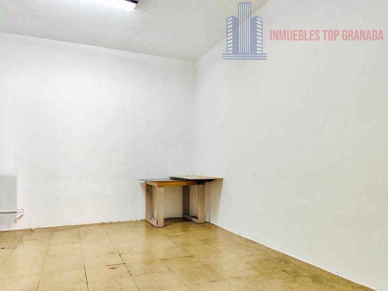 For sale of commercial in Maracena