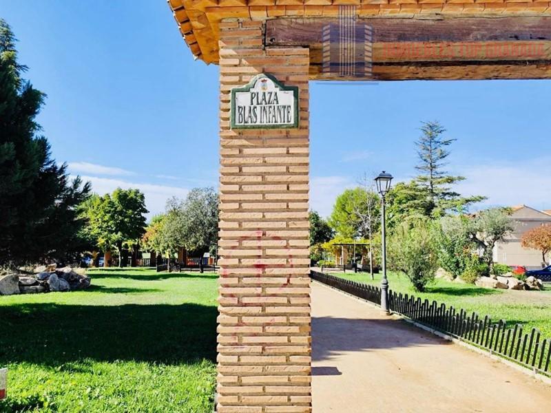 For sale of commercial in Maracena