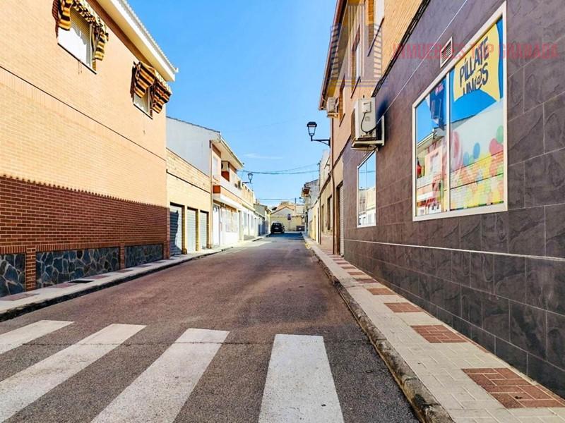 For sale of commercial in Maracena