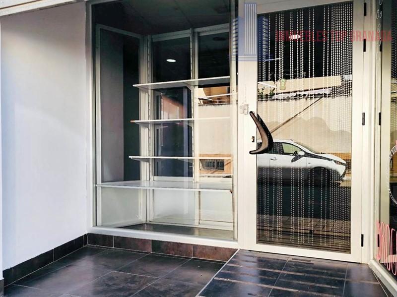 For sale of commercial in Maracena