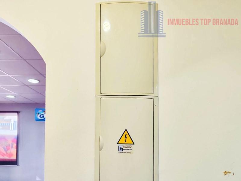 For sale of commercial in Maracena