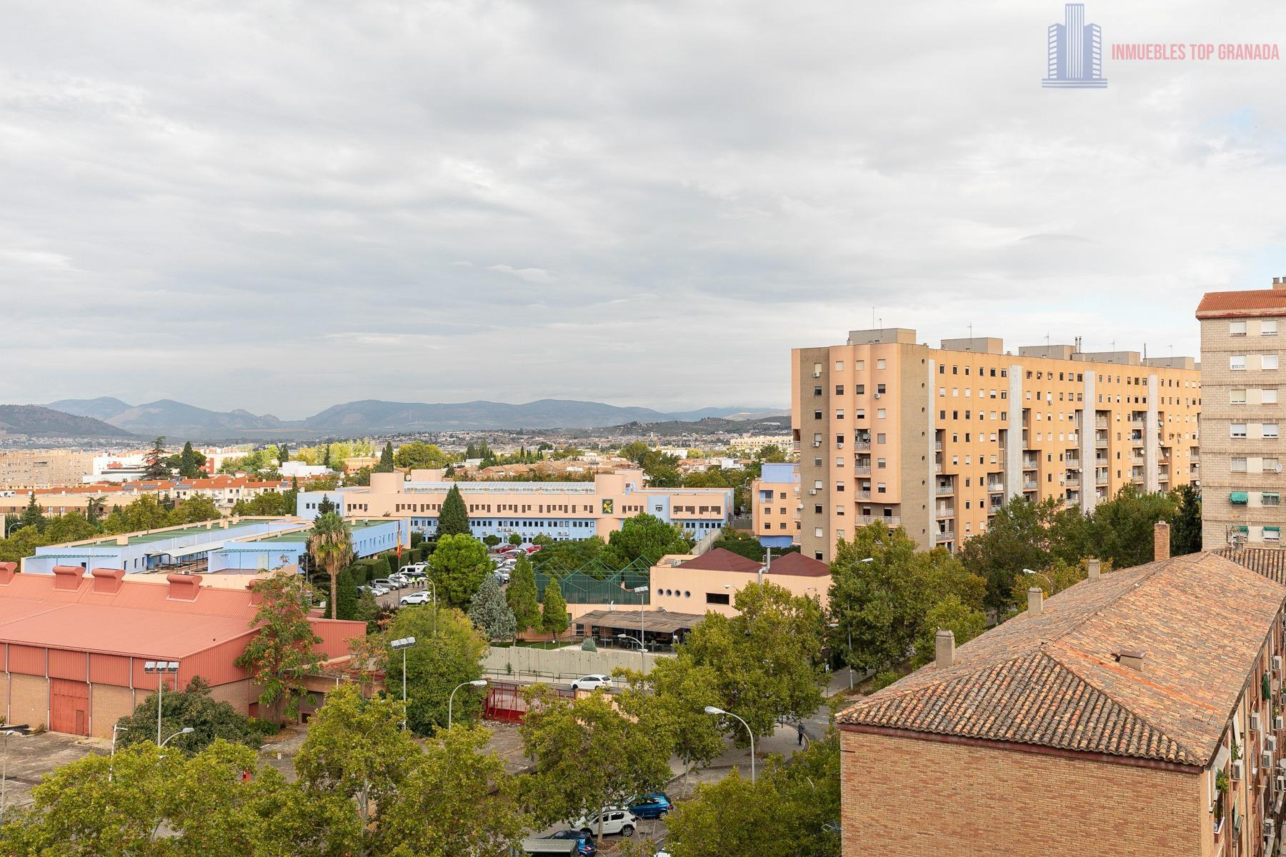 For sale of flat in Granada
