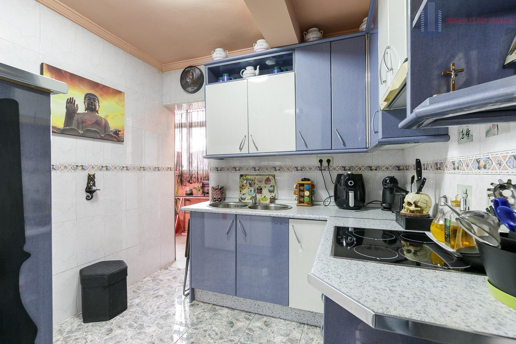 For sale of flat in Granada