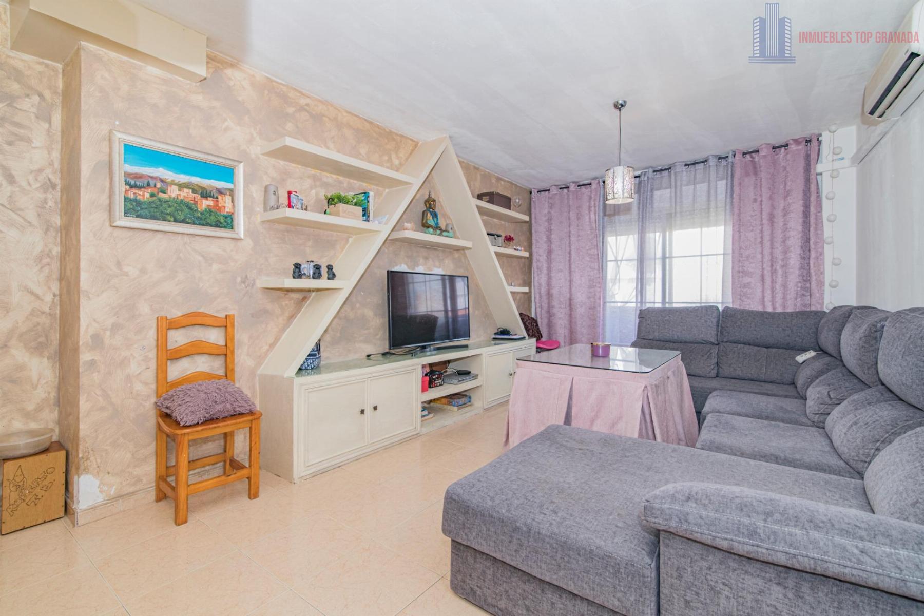 For sale of flat in Las Gabias