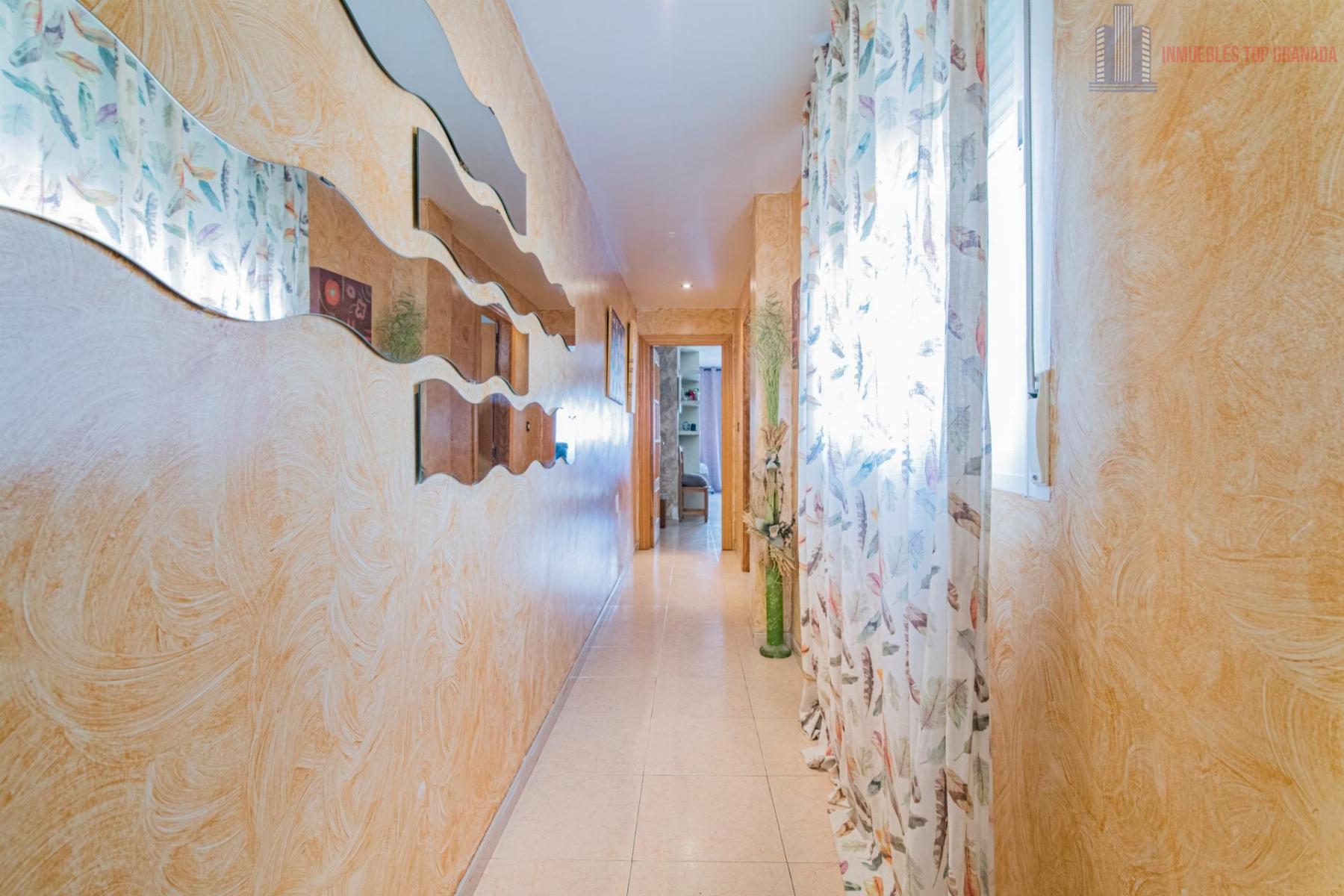 For sale of flat in Las Gabias