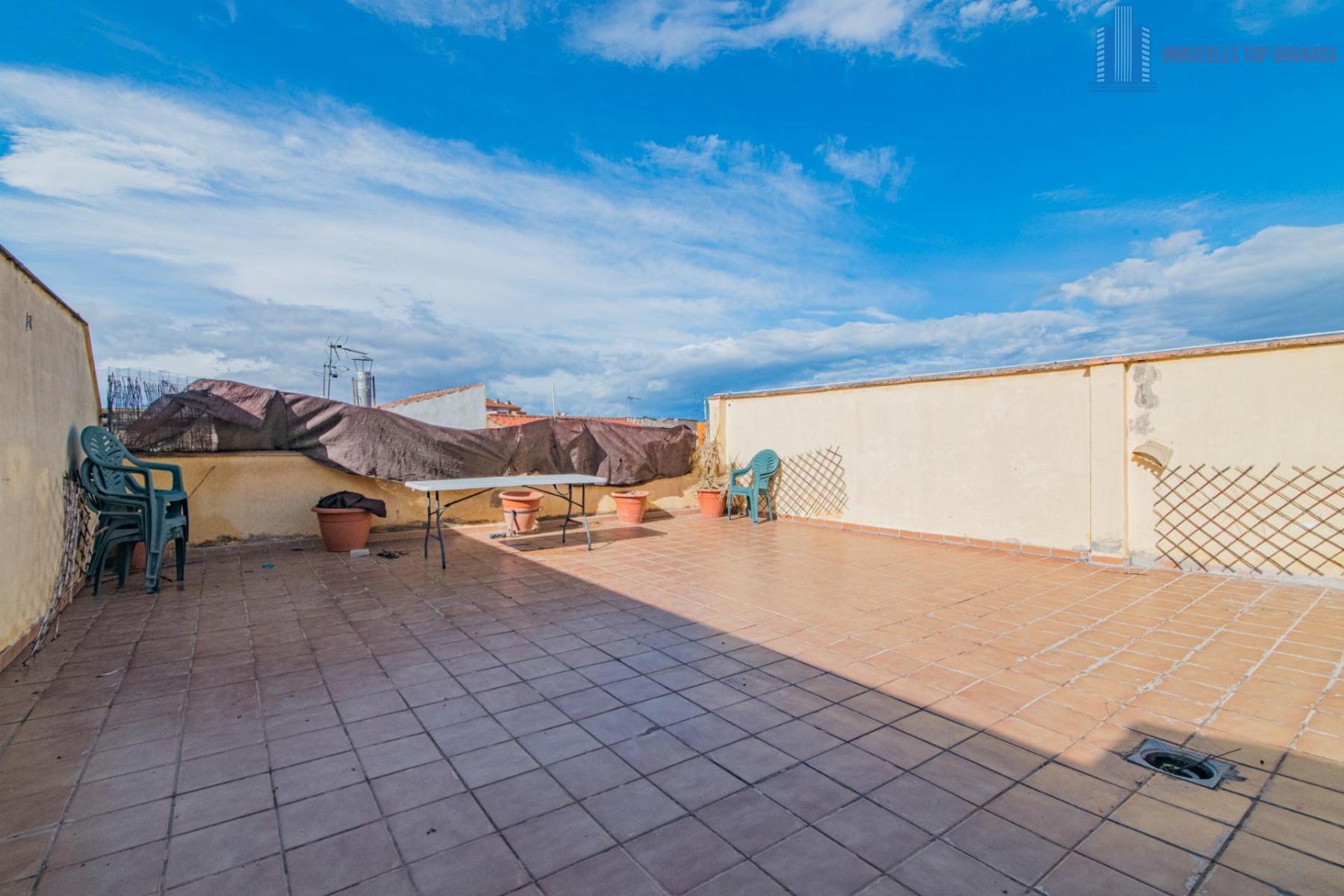 For sale of flat in Las Gabias