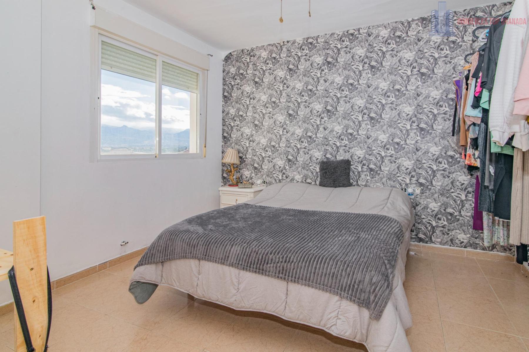 For sale of flat in Las Gabias