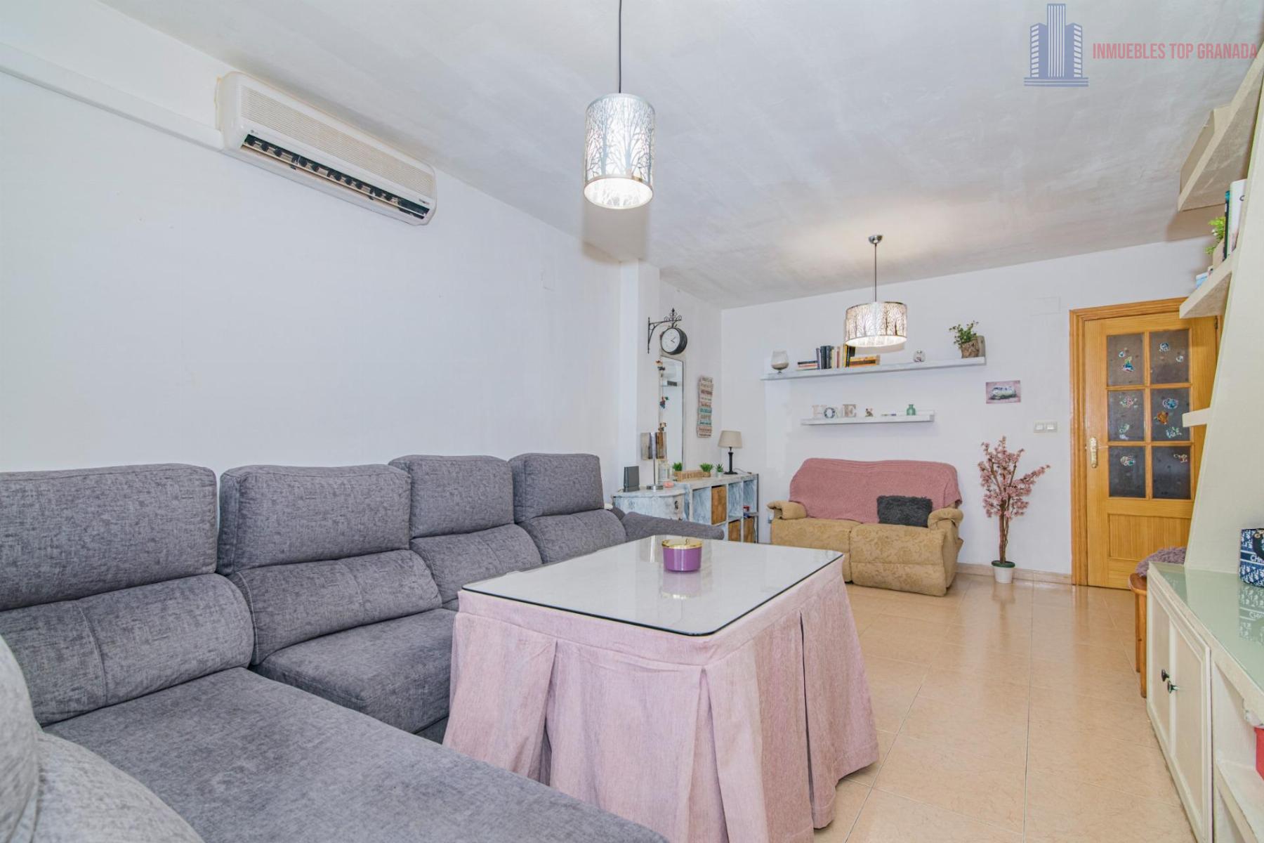 For sale of flat in Las Gabias