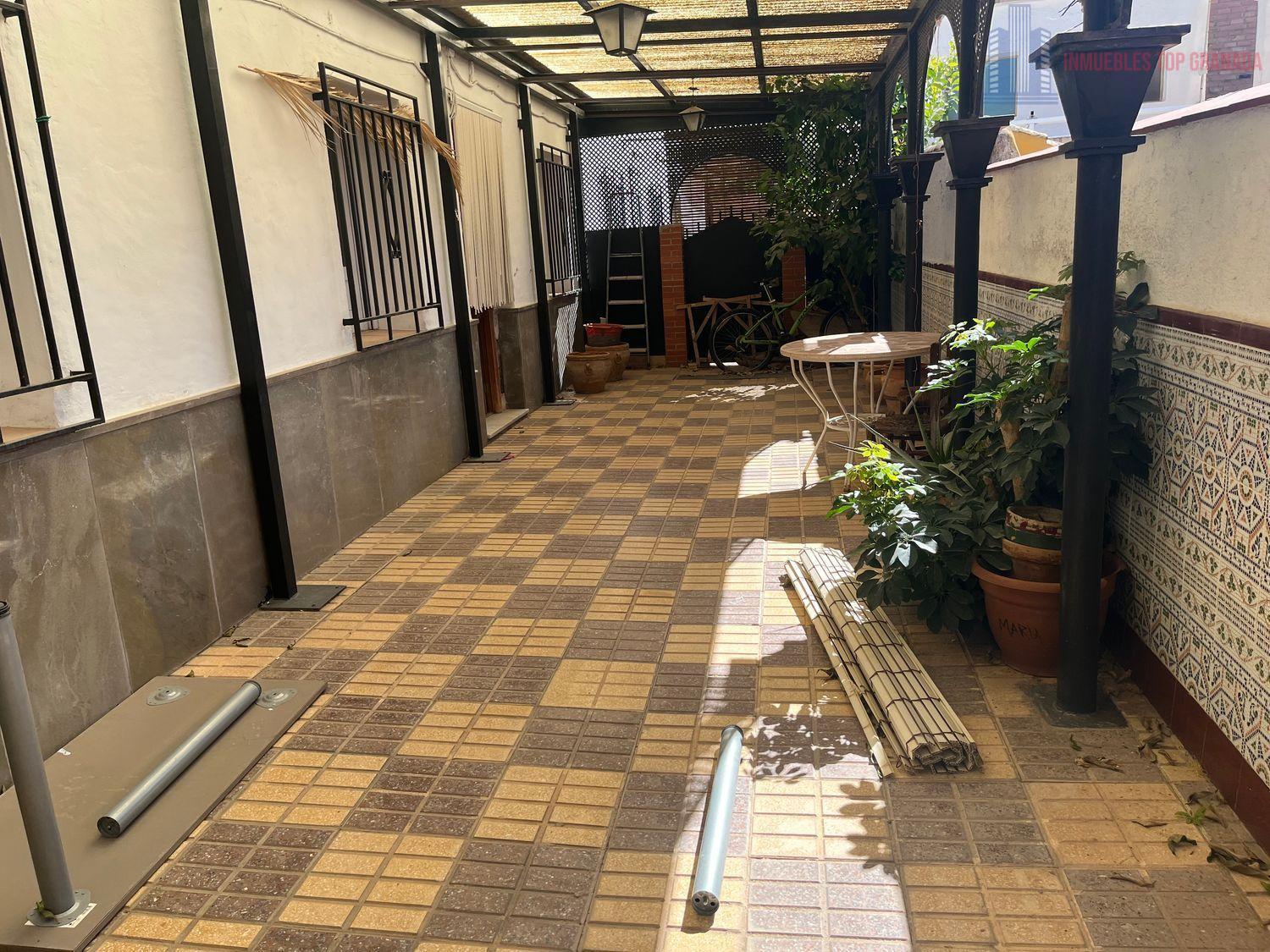 For sale of house in Otura