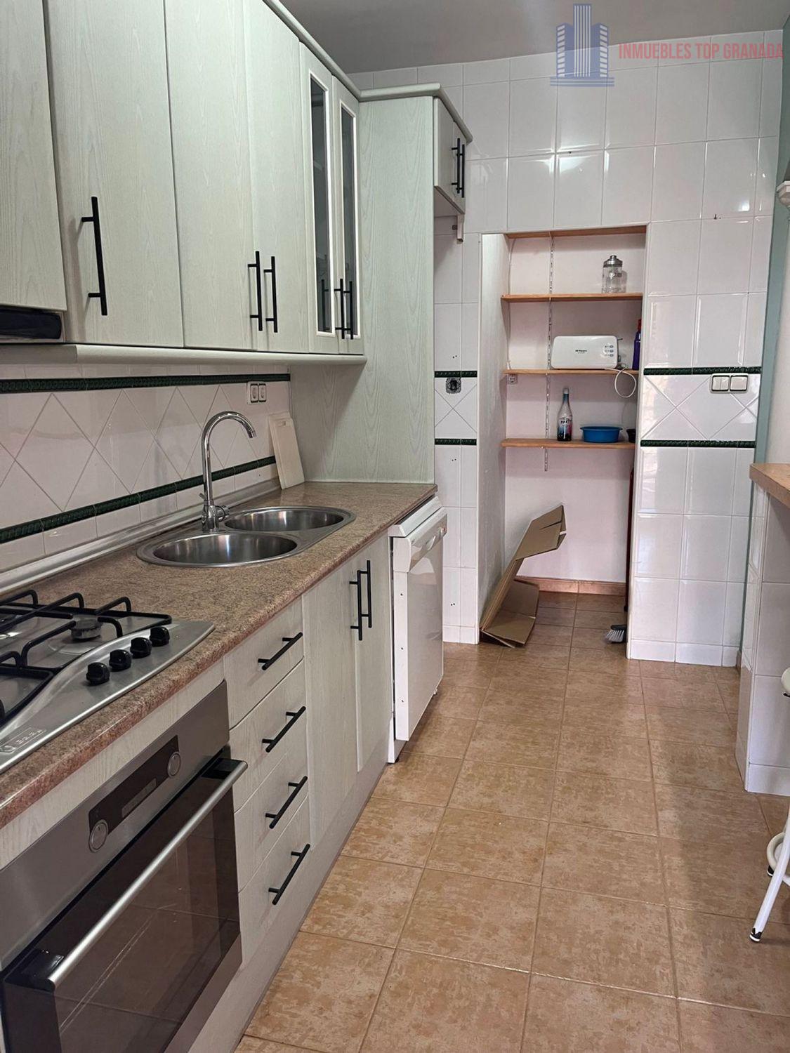 For sale of house in Otura