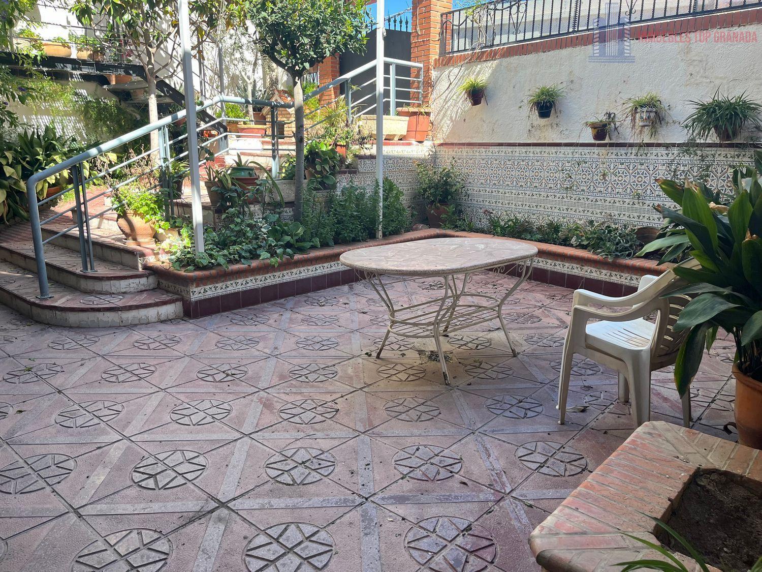 For sale of house in Otura