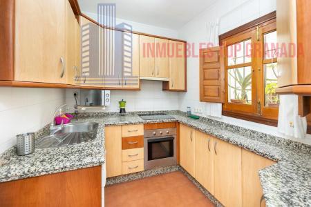 For sale of house in Granada