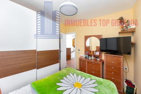 For sale of house in Granada