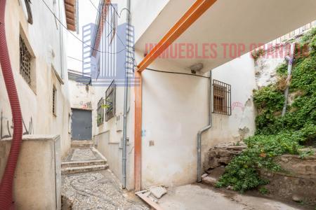 For sale of house in Granada
