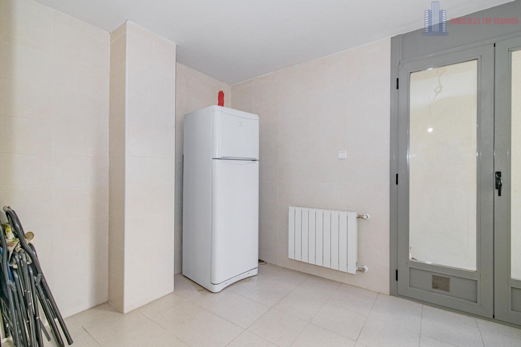 For sale of flat in Granada