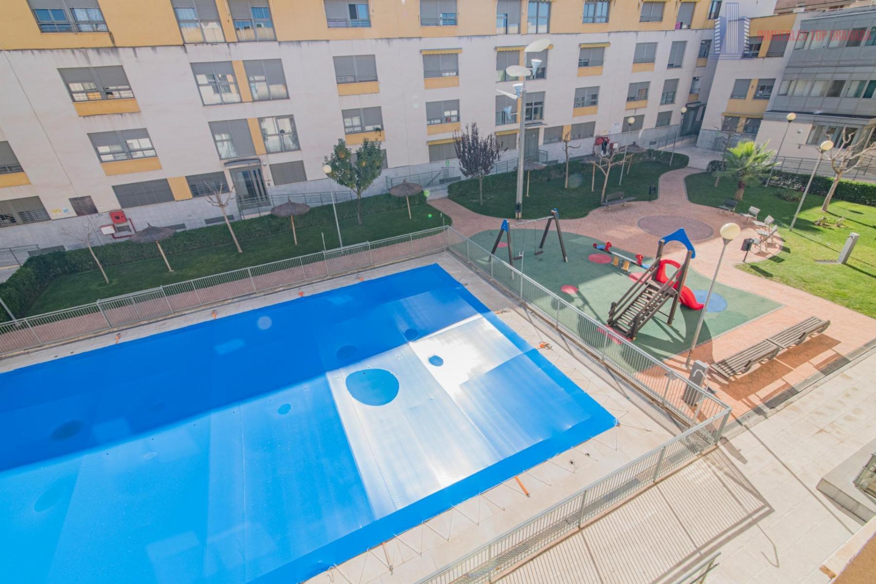 For sale of flat in Granada