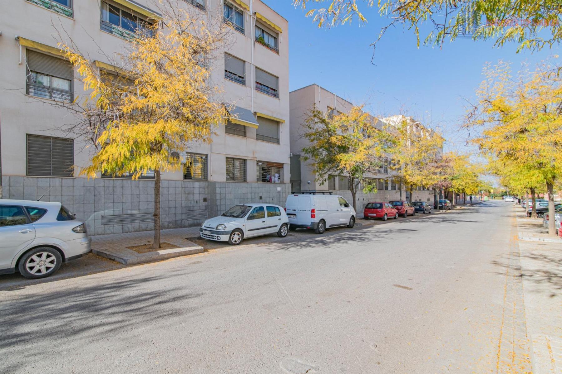 For sale of flat in Granada