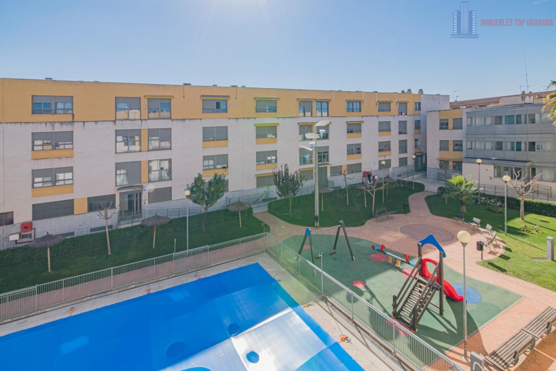 For sale of flat in Granada