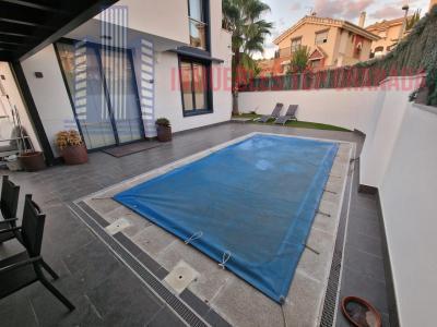 Venta de chalet en Huétor Vega