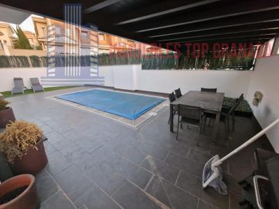 Venta de chalet en Huétor Vega