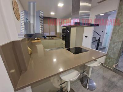 Venta de chalet en Huétor Vega