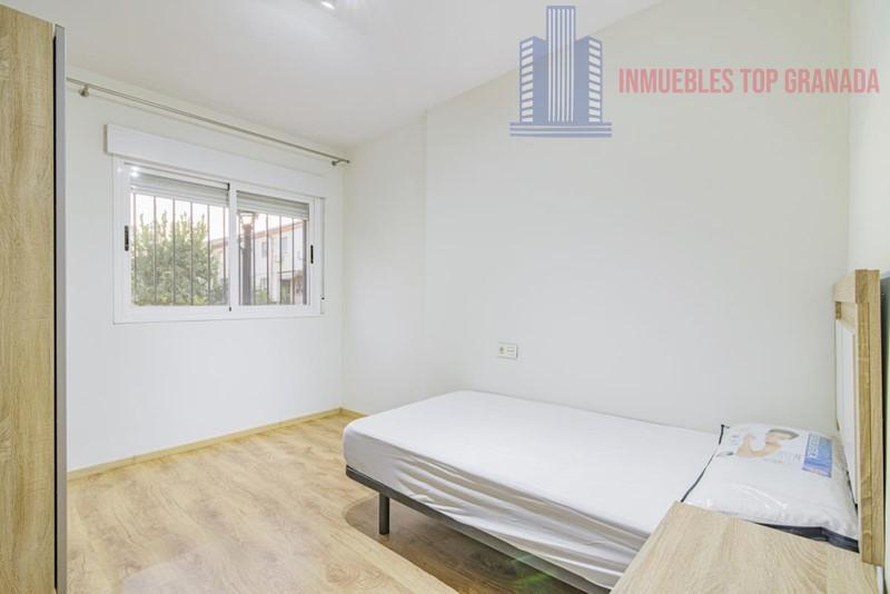 For sale of flat in Híjar