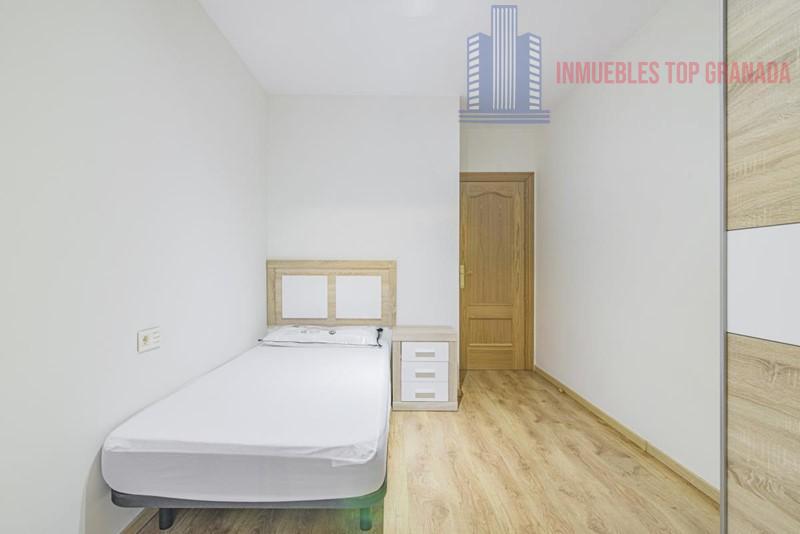 For sale of flat in Híjar