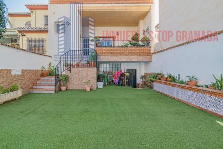 For sale of house in Churriana de la Vega