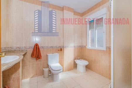 For sale of house in Churriana de la Vega