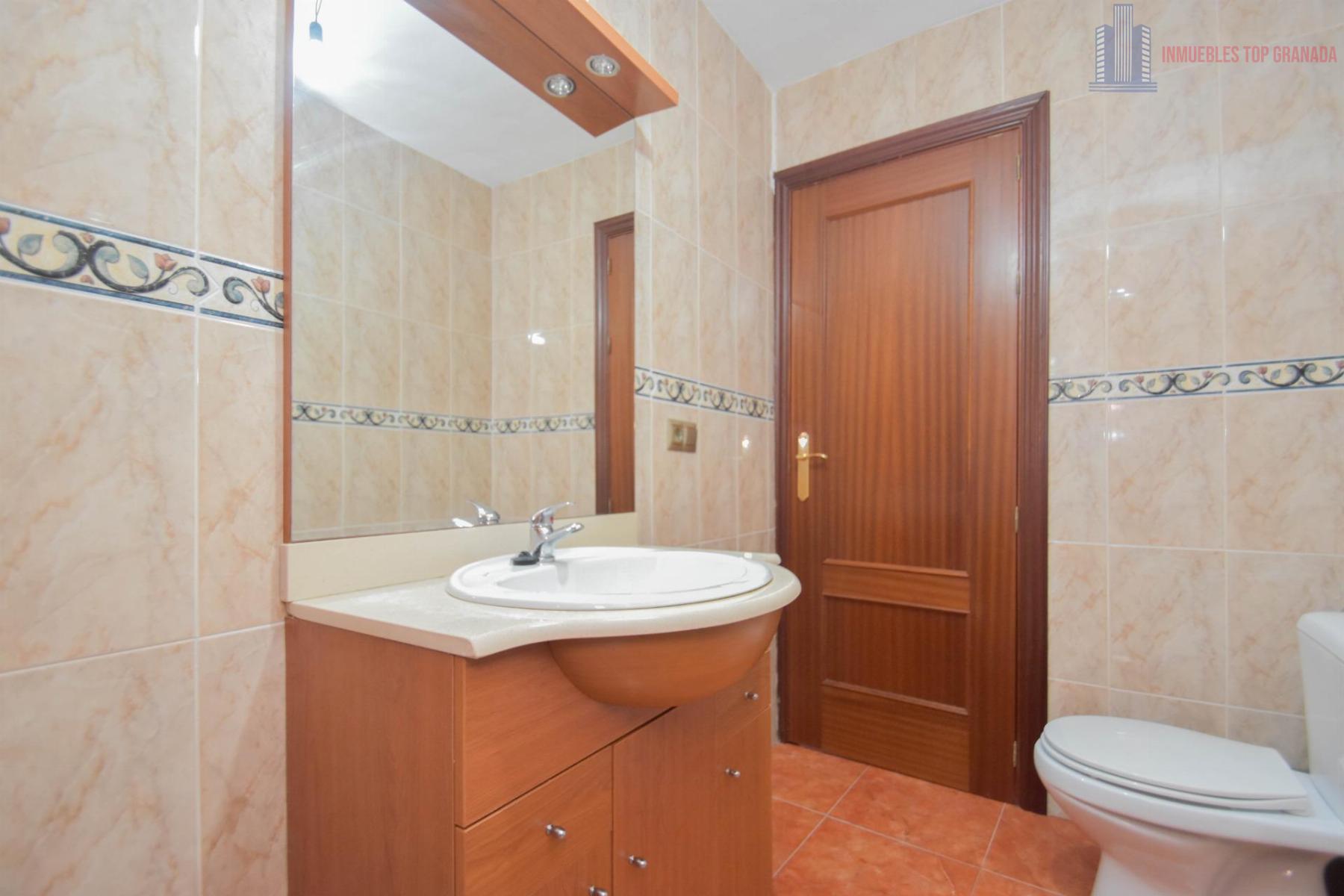 For sale of house in Fuente Vaqueros
