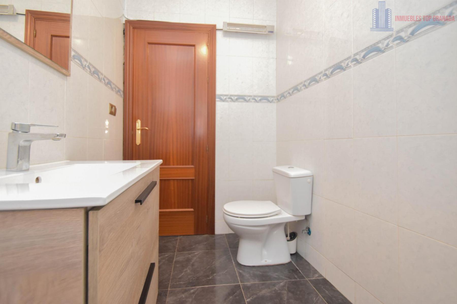 For sale of house in Fuente Vaqueros
