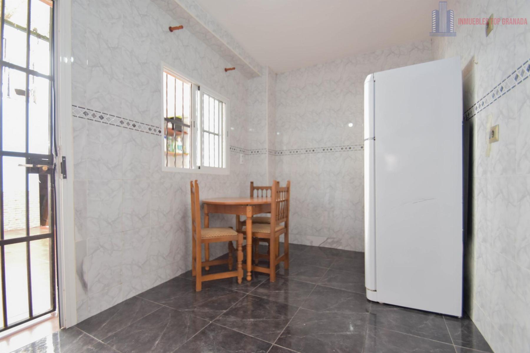 For sale of house in Fuente Vaqueros
