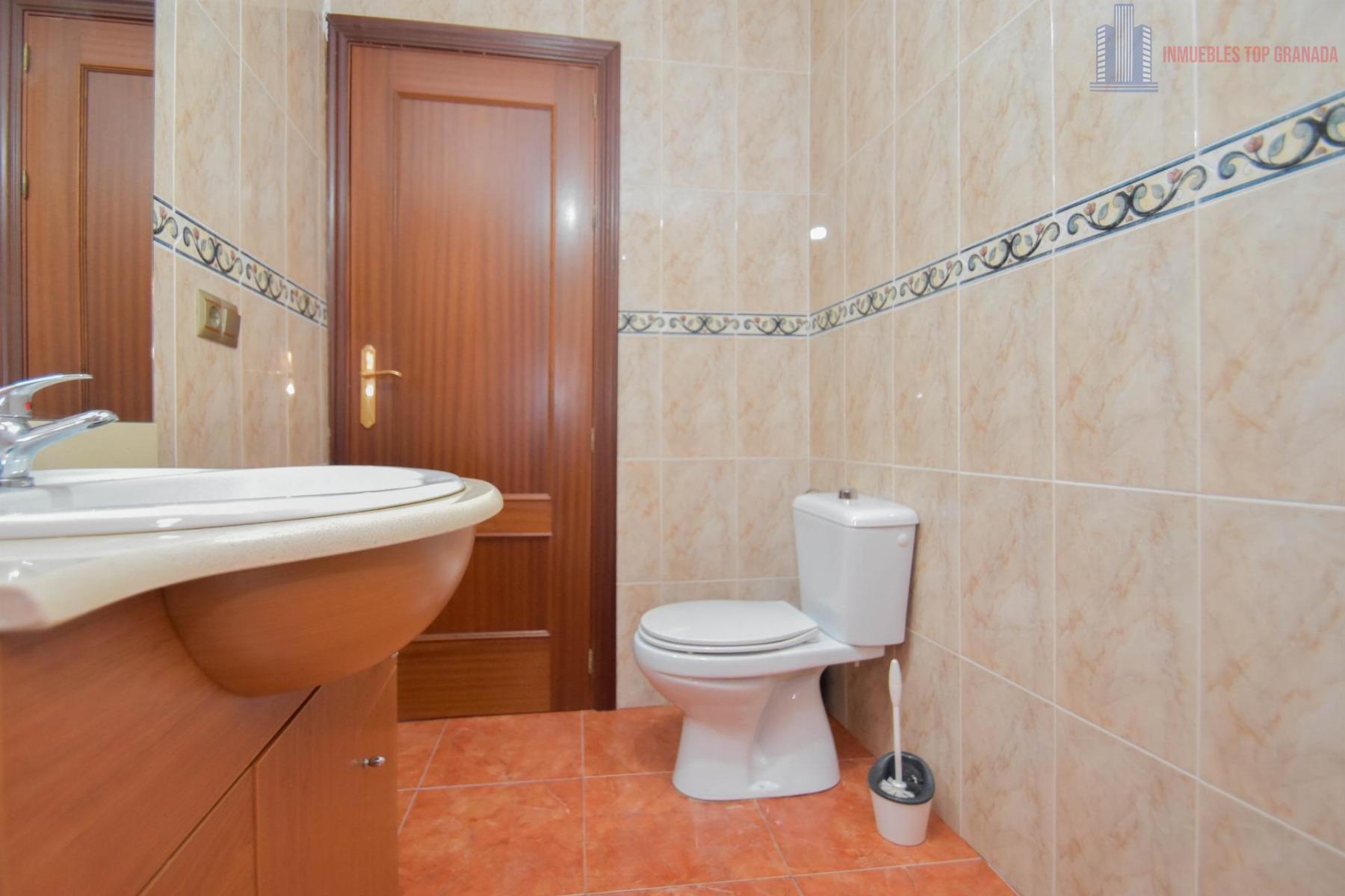 For sale of house in Fuente Vaqueros