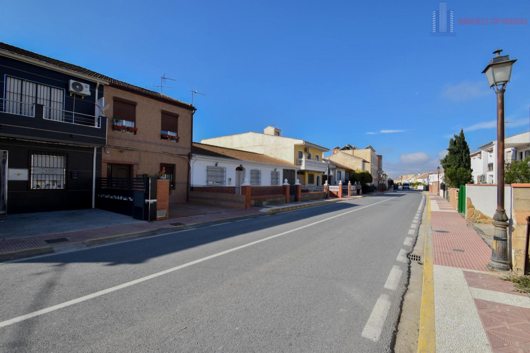 For sale of house in Fuente Vaqueros