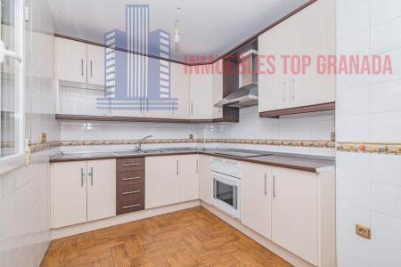 For sale of house in La Zubia