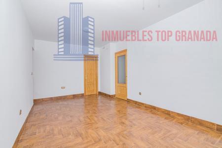 For sale of house in La Zubia