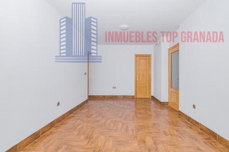 For sale of house in La Zubia