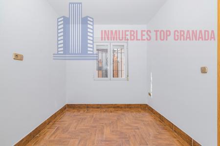 For sale of house in La Zubia