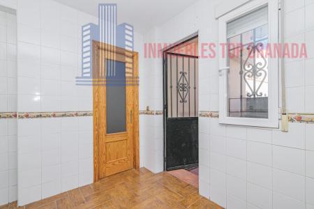 For sale of house in La Zubia