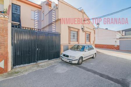 For sale of house in La Zubia
