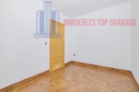 For sale of house in La Zubia