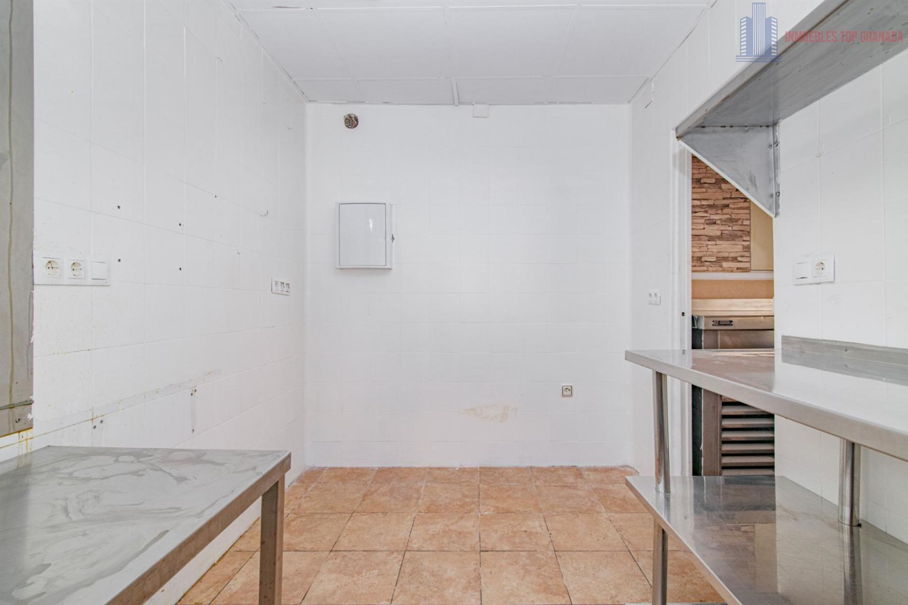 Venta de local comercial en Maracena