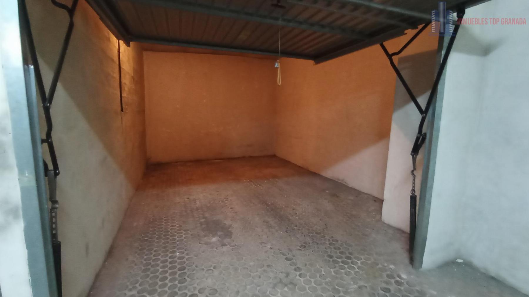 Venta de garaje en Granada