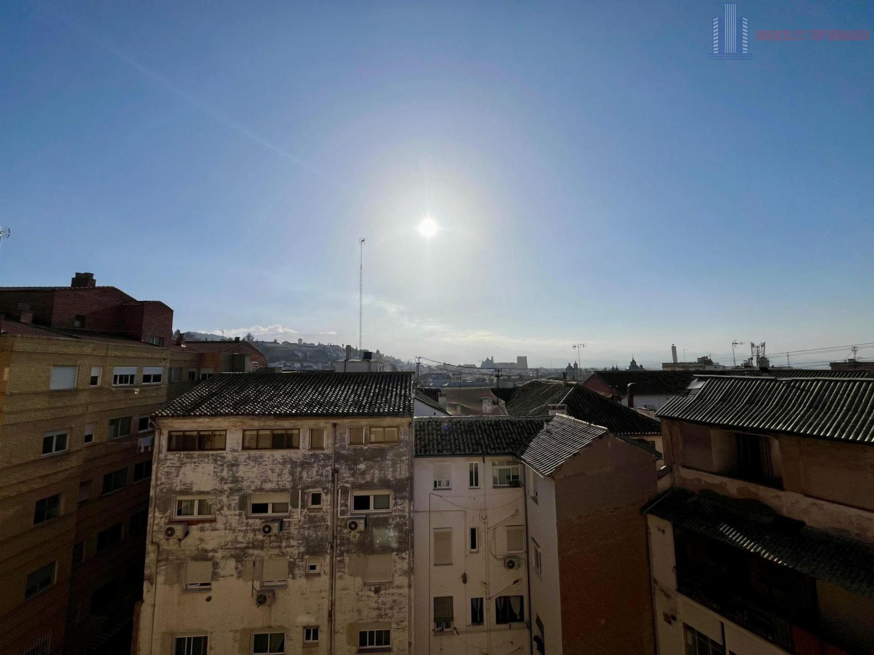 For sale of apartment in Granada