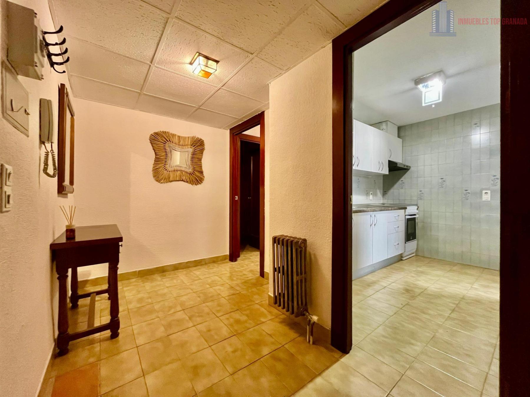 For sale of apartment in Granada